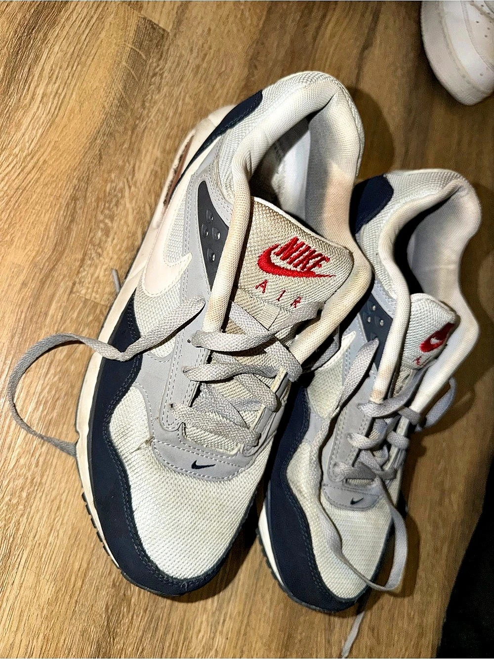 Nike Air Max 90 Essential Gray & White Sneakers
